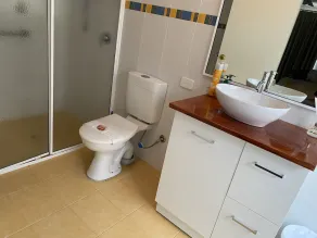 AVALON BAY BEACH HOUSE - Image 3