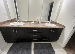 New 4- Bedroom home in quiet neighborhood - Image 4