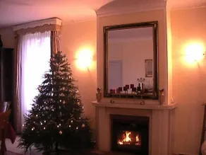 Villa with pool, Air Conditiong & private cinema. Sleeps 23 - Image 2