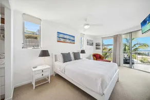 Seaside Serenity - Apartment Ocean Views - Image 3