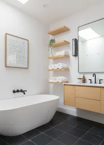 Elegant & Luxe 5BR Escape w/ Tiki Barn - Close to SF & Minutes to Piedmont/Grand - Image 3