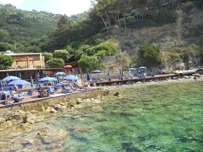Hus med havudsigt terrasse, svømmehal, solarium, privat strand inklusive ideel til 4 - Image 3