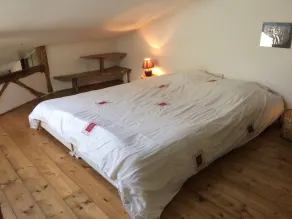 Smuk renoveret stenstald med storslået udsigt! Rolig landsby - Image 4