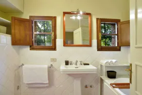 Wunderbares alleinstehendes Ferienhaus mit Pool,  W-LAN, TV und Haustiere erlaubt - Image 3