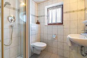 Ferienwohnung \"Kagerhuber\" mit Bergblick, privater Terrasse und WLAN - Image 3