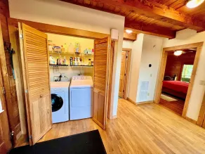 Beautiful Riverfront Cabin located on New River, Wi-Fi, Pool Table - Image 2