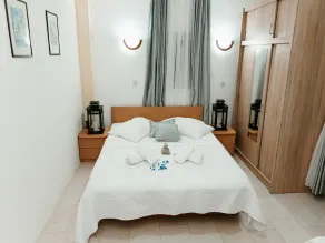 Apartments Dragobratović - Studio Apartment with Terrace and Sea View (Apartment 1) - Image 4