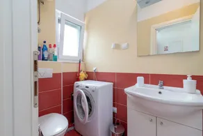 STIPE 2 with one bedroom, only 100m from the beach in Trogir - Image 3