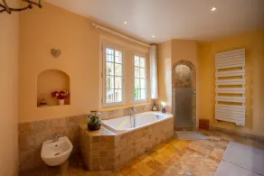 Villa in Grimaud overlooking the castle, heated pool. - Image 2