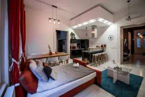 Luxurious Downtown Apartment With 4 Bedroom, 4 Bathroom - Image 5
