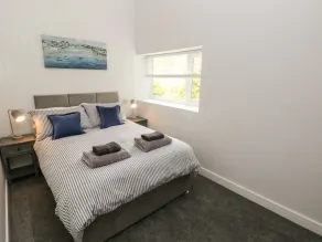 CABAN Y MOR, pet friendly, with a garden in Saundersfoot - Image 3