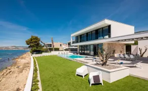 Beachfront Villa The View with Pool - Image 3