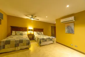 Casa Tweed - Large private modern home, minutes from the ocean! - Image 5