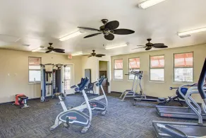 3BR Pili Mai condo w AC, pool, fitness center - Image 3