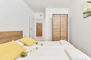 Semaforowa Apartment Wroclaw By Renters - Image 4