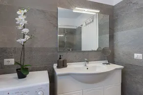 Lake View, Luxury Apartment in Someraro, Stresa - SOUTH Apartment - Image 2