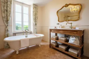 Bastide of the Rose Comtesse Luxury in Provence - Image 3