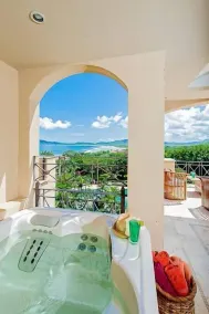 Matapalo 603★Oceanview Studio Penthouse with a Private Jacuzzi - Image 5