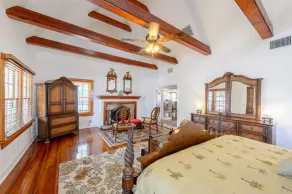 GRAND SUITE  AT OLD COLORADO INN - Image 2