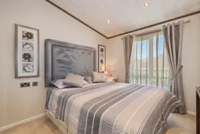 Cormorant - Luxury Lodge Close to the Beach - Image 4