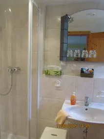 Cómoda casa de vacaciones en la presa de Zeulenroda / pueblo de bungalows Zadelsdorf. - Image 4