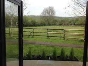 High quality accommodation for couples in semi rural setting - Image 4