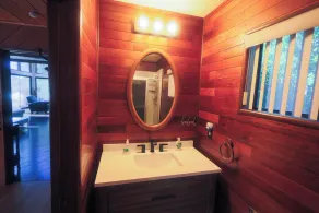 Scenic Canyon 4-Bed Retreat: Hot Tub, Hiking Trails, EV Charger & Private Garden - Image 5