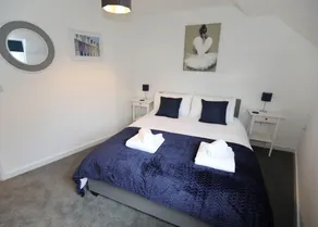 Exmouth - Apartment 2, Strand House - Modern 2 Bedroom Apartment, Perfect Location For Access To Beach & Town Centre - Sleeps 6 Guests - NO Parking - Hosted By RENTMYHOUSE - Image 5
