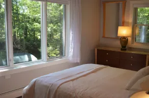 Schöne 1BR 2BATH mit Blick auf den rauschenden Bach, in der Nähe von Woodstock, Saugerties - Image 4