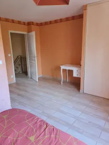 Appartement 130 M² Cour Privative Ruisseau Sous Balcon - Image 3