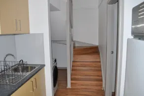 2 x Casa de dormitorio con entrada privada. - Image 3