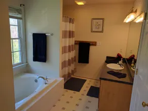 Farmhouse On 14 Acres.  Close to Monticello & Ash Lawn Highland - Image 3