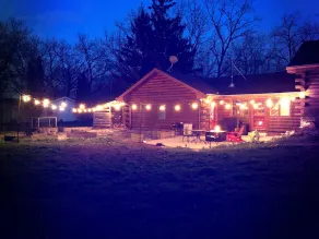 Rustic Charm: Pewaukee Lake Cabin, Sauna & Hot Tub - Image 5