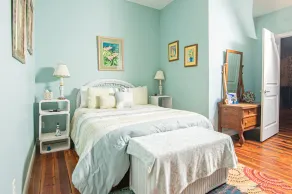 Eclectic Loft atop Art Studio in the heart of Scott Joplin Land! - Image 5