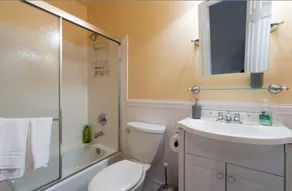 Lux 4BR House-Mins to DC-Free Parking - Image 4
