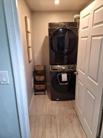 Private, Quiet 1 Bedroom in Amityville - Image 2
