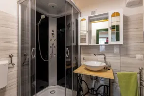 Klementina's Guest House - Happy Rentals - Image 2