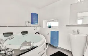 3 bedroom home in Sydals - Image 2