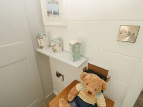 SEAHORSE LODGE, family friendly, with pool in Downton, Hampshire - Image 2
