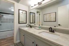 Newly remodeled condo in great location with fabulous views!! - Image 2