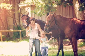 SEVENTY-FOUR RANCH - BED AND BREAKFAST - Image 2