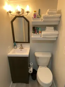 Clean, cozy, modern1 bdrm house just 7 blocks from the Honeywell Center - Image 3