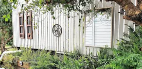 Romantic getaway cottage with beautiful sunset views near mulitple hiking trails - Image 5