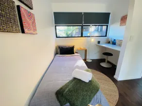 RAJAH 1 - Lovely Townhouse close to beach & shops - Image 4