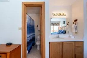Sizeable Condo Free WiFi & Uncovered Parking - Image 3