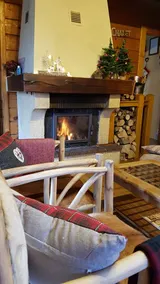 Chalet Traditionnel Montagnard Tout Confort, Parc Naturel du Haut-Jura - Image 2