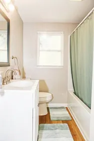 Cozy Country Home with Room for Entire Family - Image 2