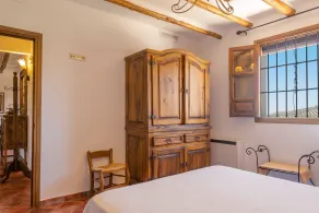Beautiful Andalusian house located between olive groves. Up to 40+ people - Image 5