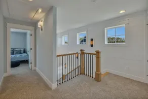 Bright airy lakeside home in gated community - Image 4
