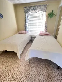 Beach House Getaway - Image 4